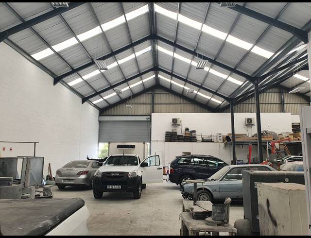 467M² FACTORY RENTED IN SAXENBURG PARK 2